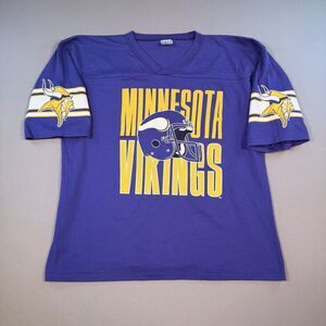 Vintage Minnesota Vikings Shirt Adult XL Purple Garan 1/2 Sleeve Made in USA SS
